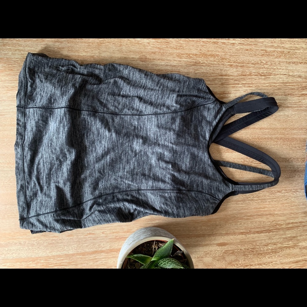 Lululemon 6
